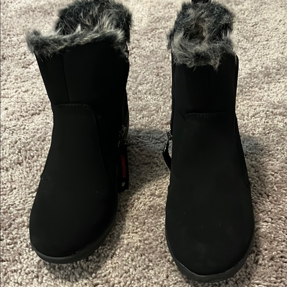 Khombu Black and Gray Winter Boots